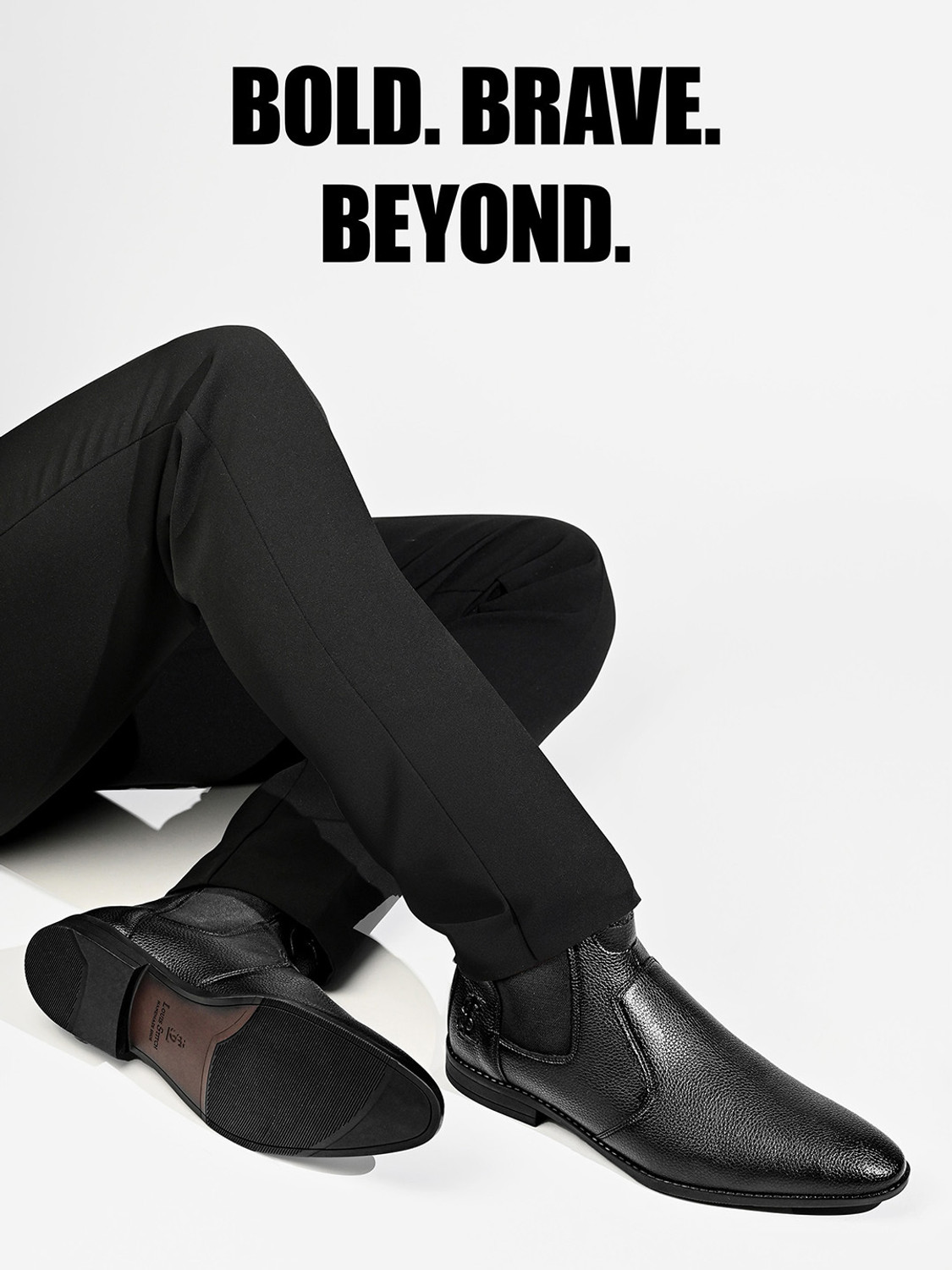 Image of LOUIS STITCH Black Mid-Top Ankle Slip-On Chelsea Boots for men, LSNRGPDCL Boots For Men