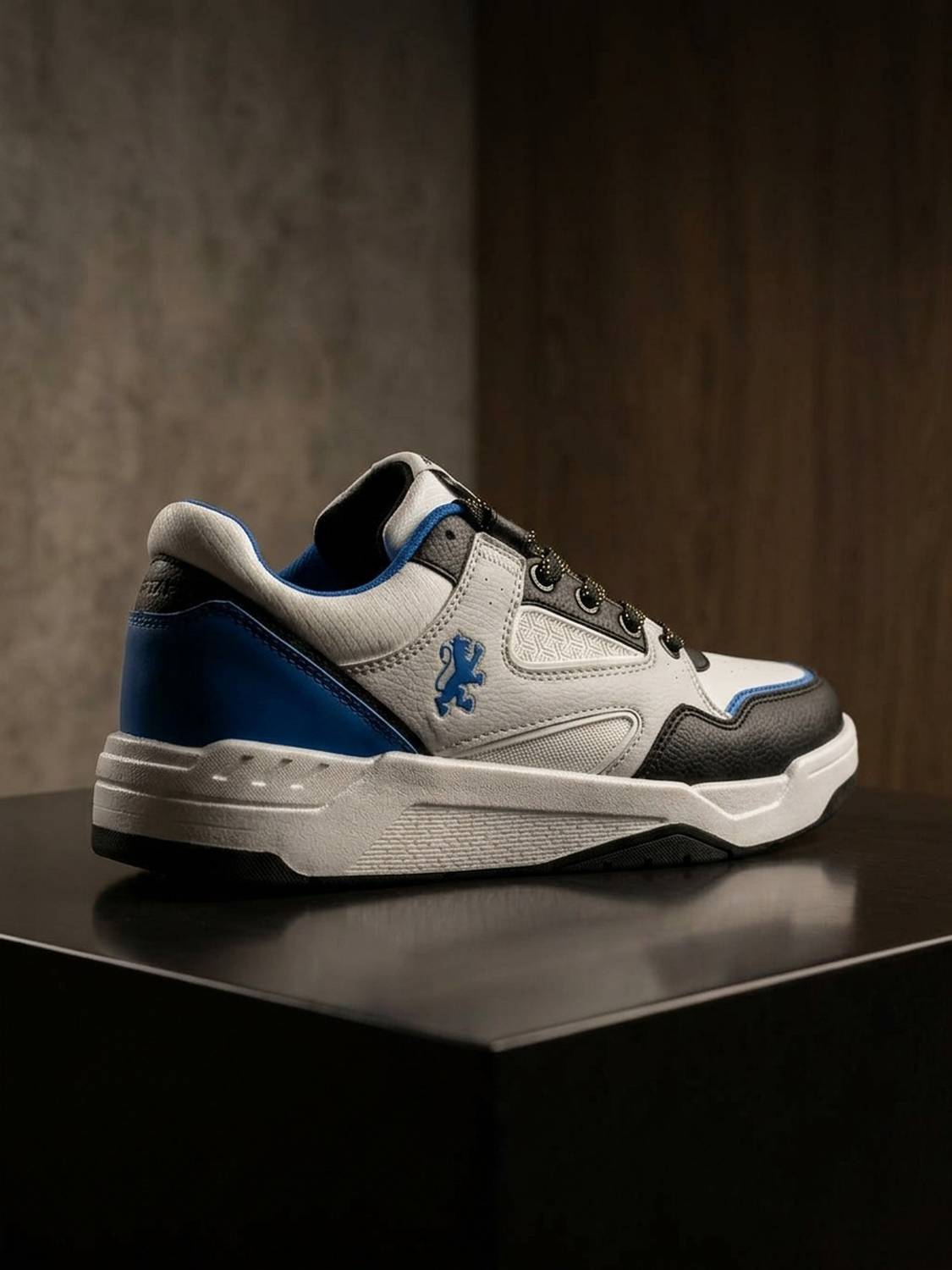 RED TAPE Men Black & Blue Chunky Sneakers - Image 3