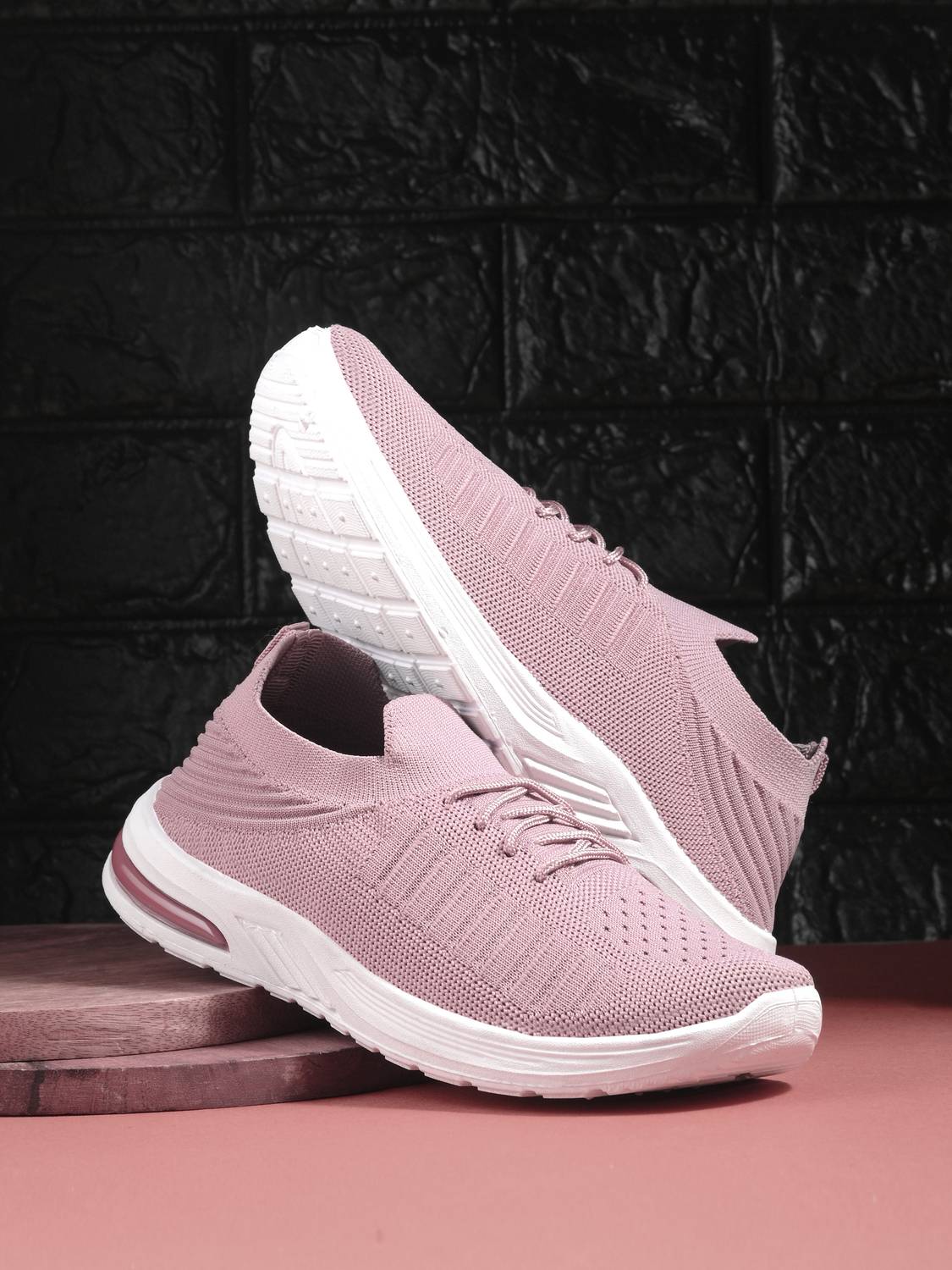 aadi Women's Mesh Lightweight Comfortable Outdoor Shoes , Casual Sneakers For Women