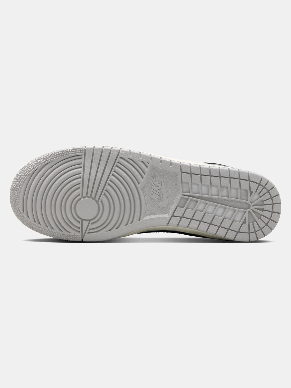 Image of NIKE AIR JORDAN SKYLINE LOW Sneakers For Men
