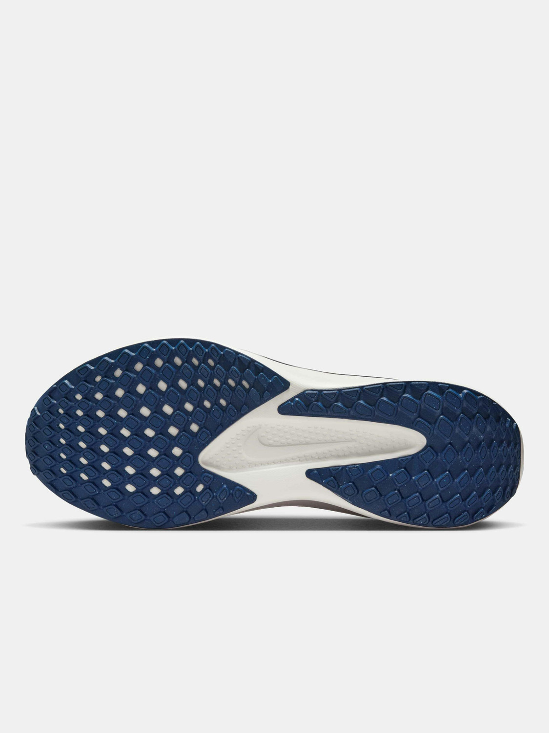 Image of NIKE Quest 6 Sneakers For Men