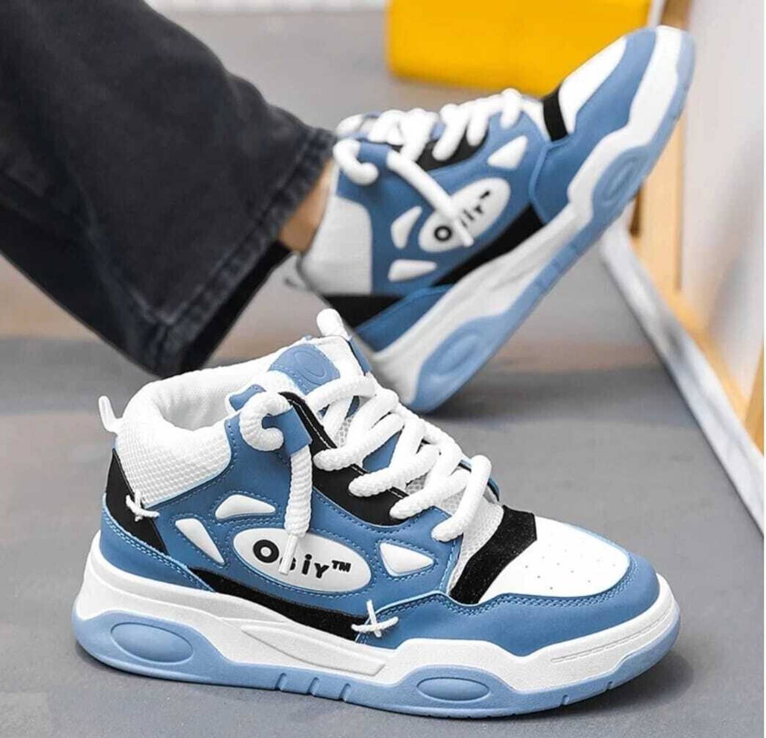 VECHLO Trendy Men's Sport Sneaker - Image 2