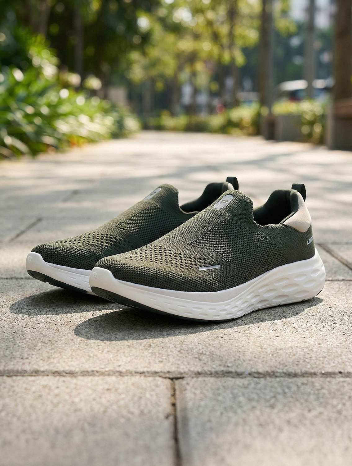 Image of LOTTO Aerostep Slip on Walking Shoes For Men