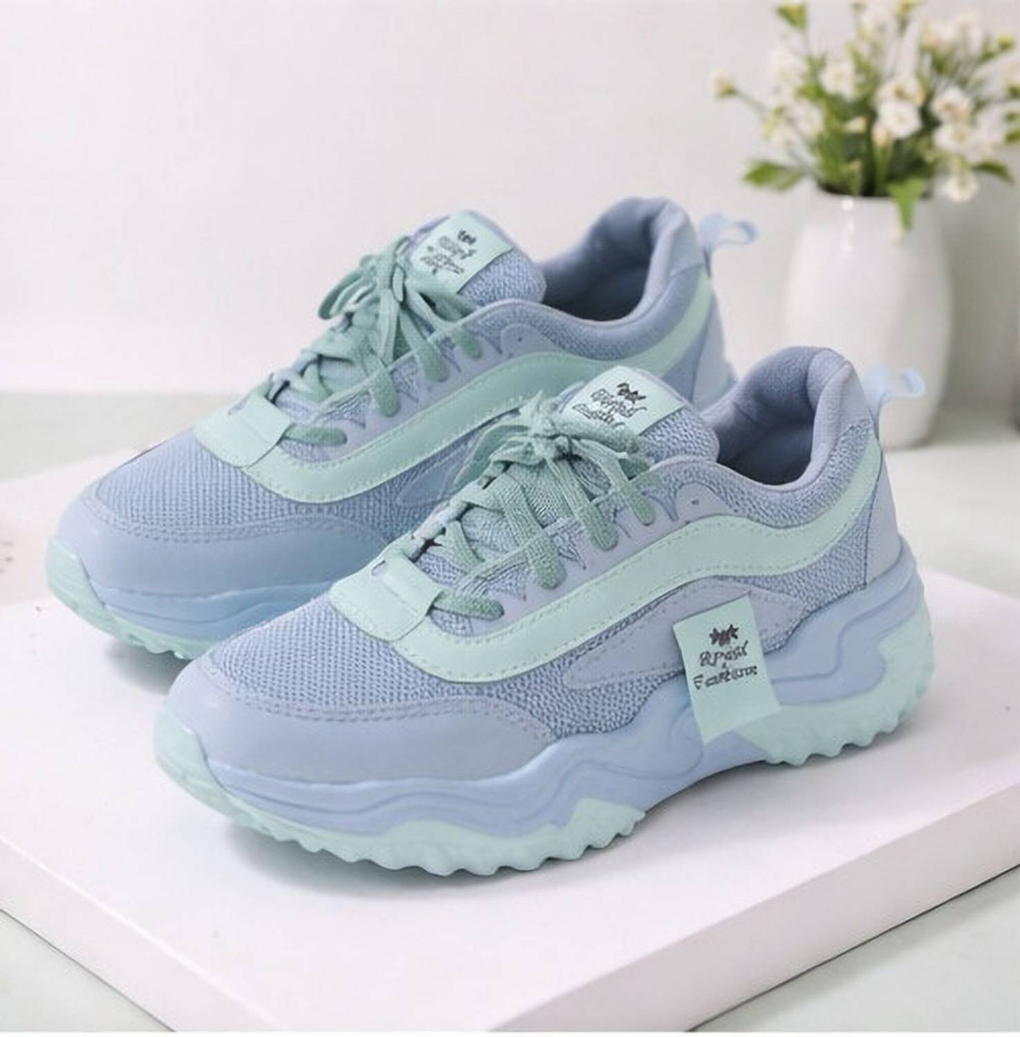 Royal Fashion Trendy Women Sport Running Shoes For Women (Green