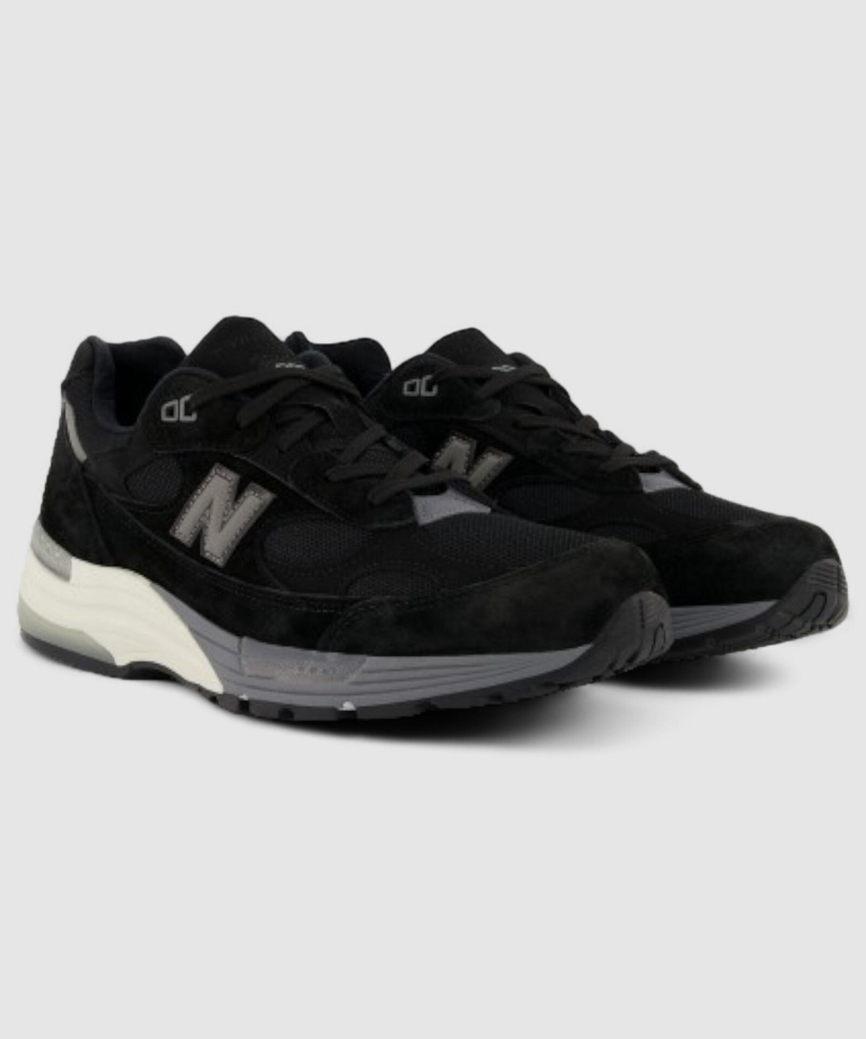 Image of New Balance M992 Sneakers For Men