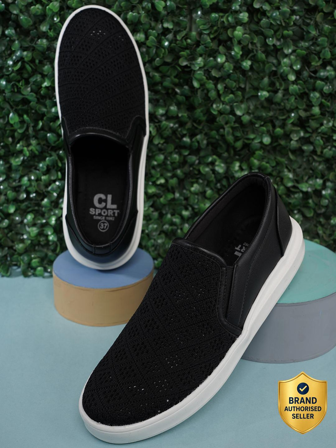 Image of CARLTON LONDON Women's Woven Design Slip-On Sneakers Sneakers For Women