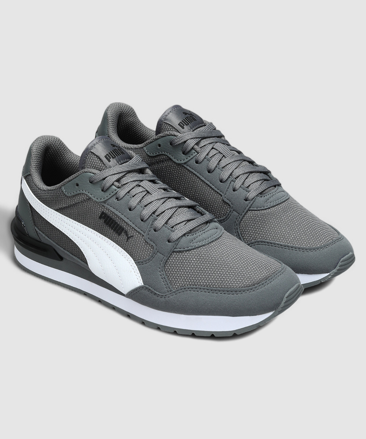 Image of PUMA ST Runner v4 Mesh Sneakers For Men