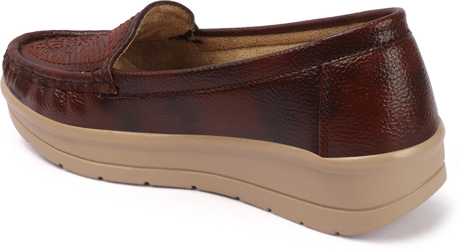 Image of Dressberry Women Leather casual loafers with soft insole comfortable Loafers For Women