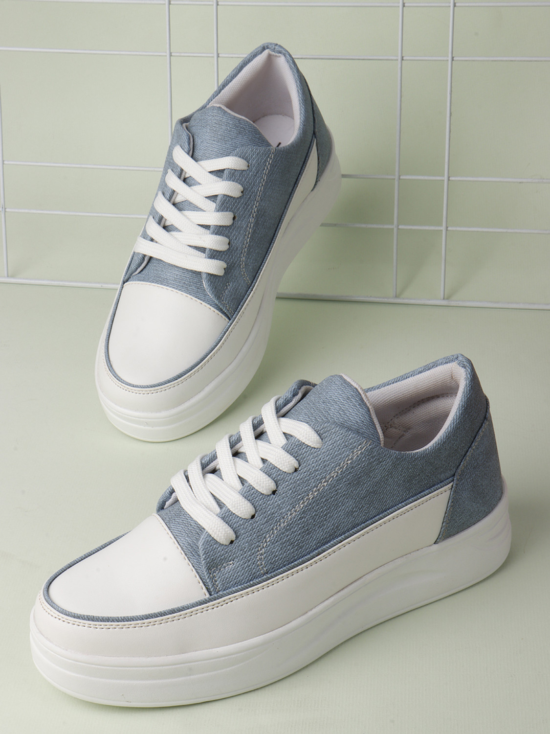 Image of VENDOZ Sneakers For Women