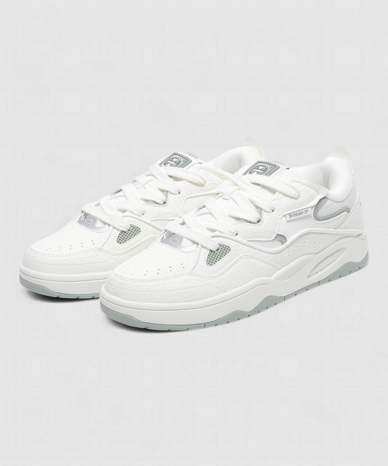 Xtep Classic Sneakers For Men White - Image 5