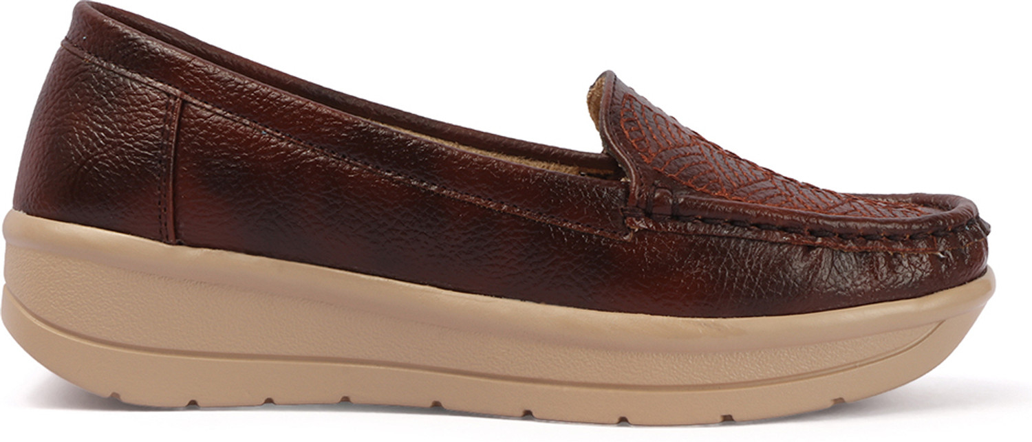 Image of Dressberry Women Leather casual loafers with soft insole comfortable Loafers For Women