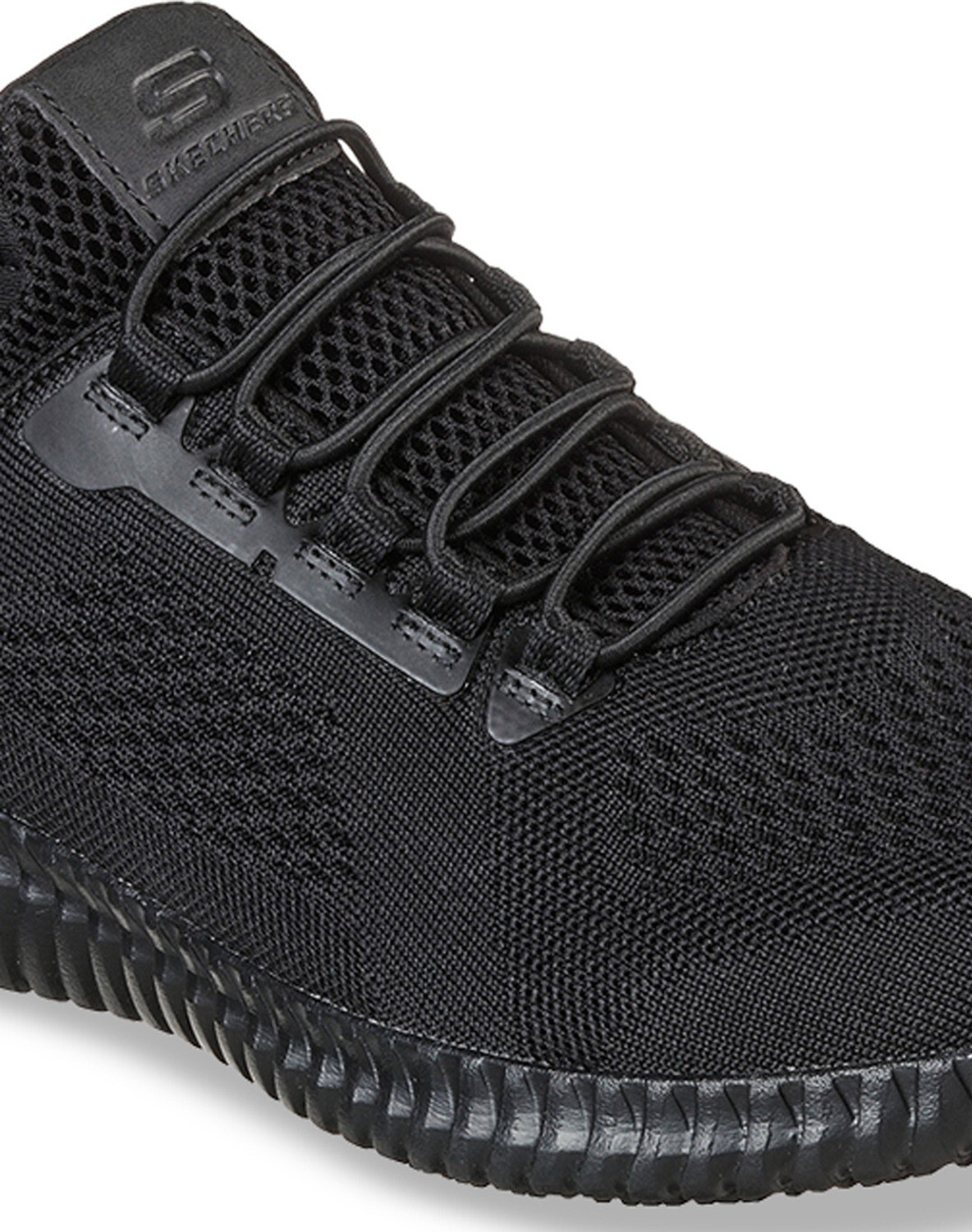 Image of Skechers CESSNOCK Men Woven Design Sneakers Sneakers For Men