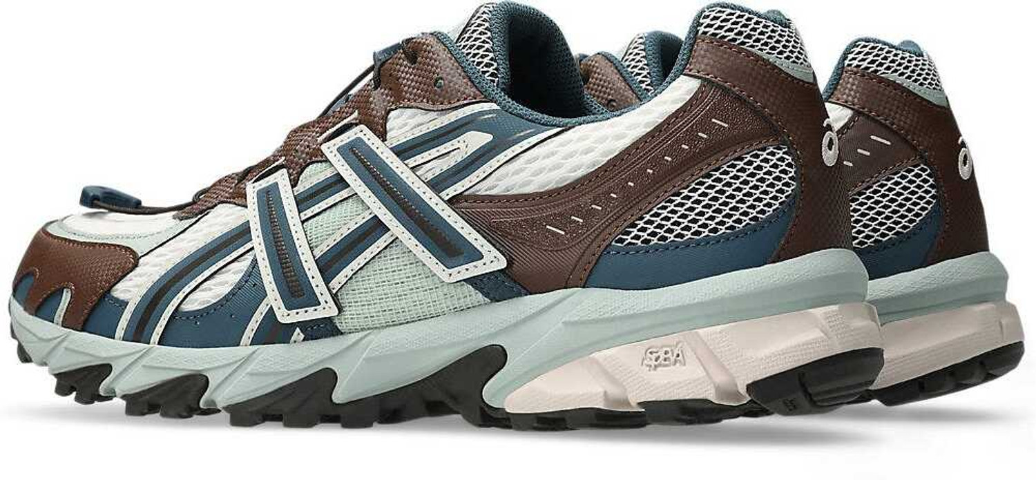 Image of Asics GEL-SONOMA TR62 Sneakers For Unisex