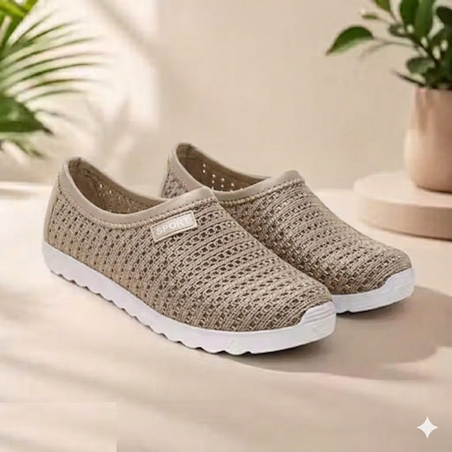 Image of jak alis Outdoors For Women