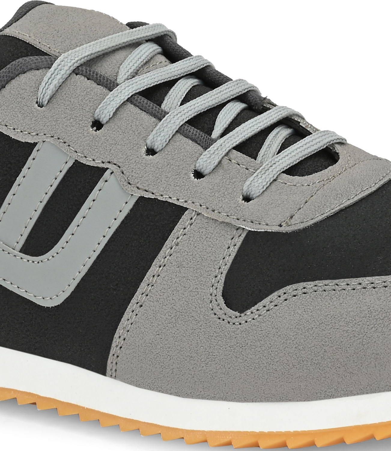 Image of Roadster Comfortable Outdoor Lightweight Sneakers For Men