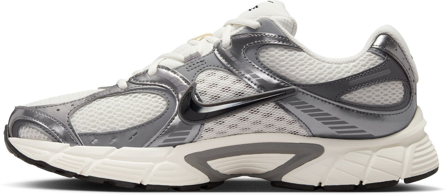 Image of NIKE V5 RNR Sneakers For Men