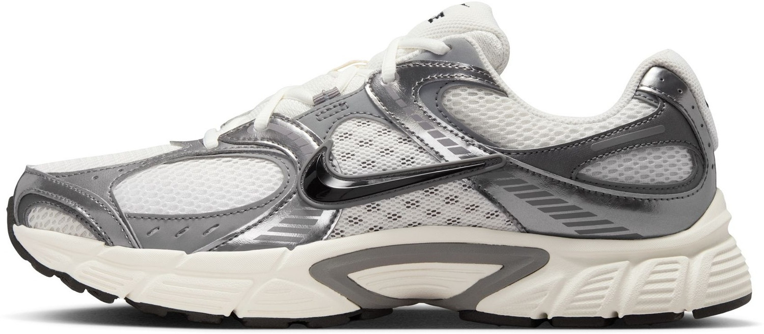 Image of NIKE V5 RNR Sneakers For Men