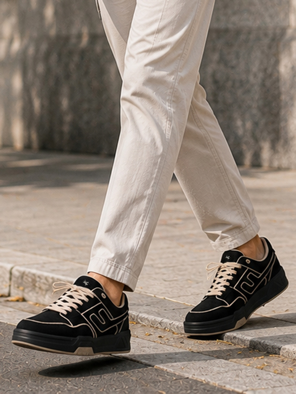 Image of CANTABIL Canatbil Men's Black Colourblock Casual Sneakers Sneakers For Men