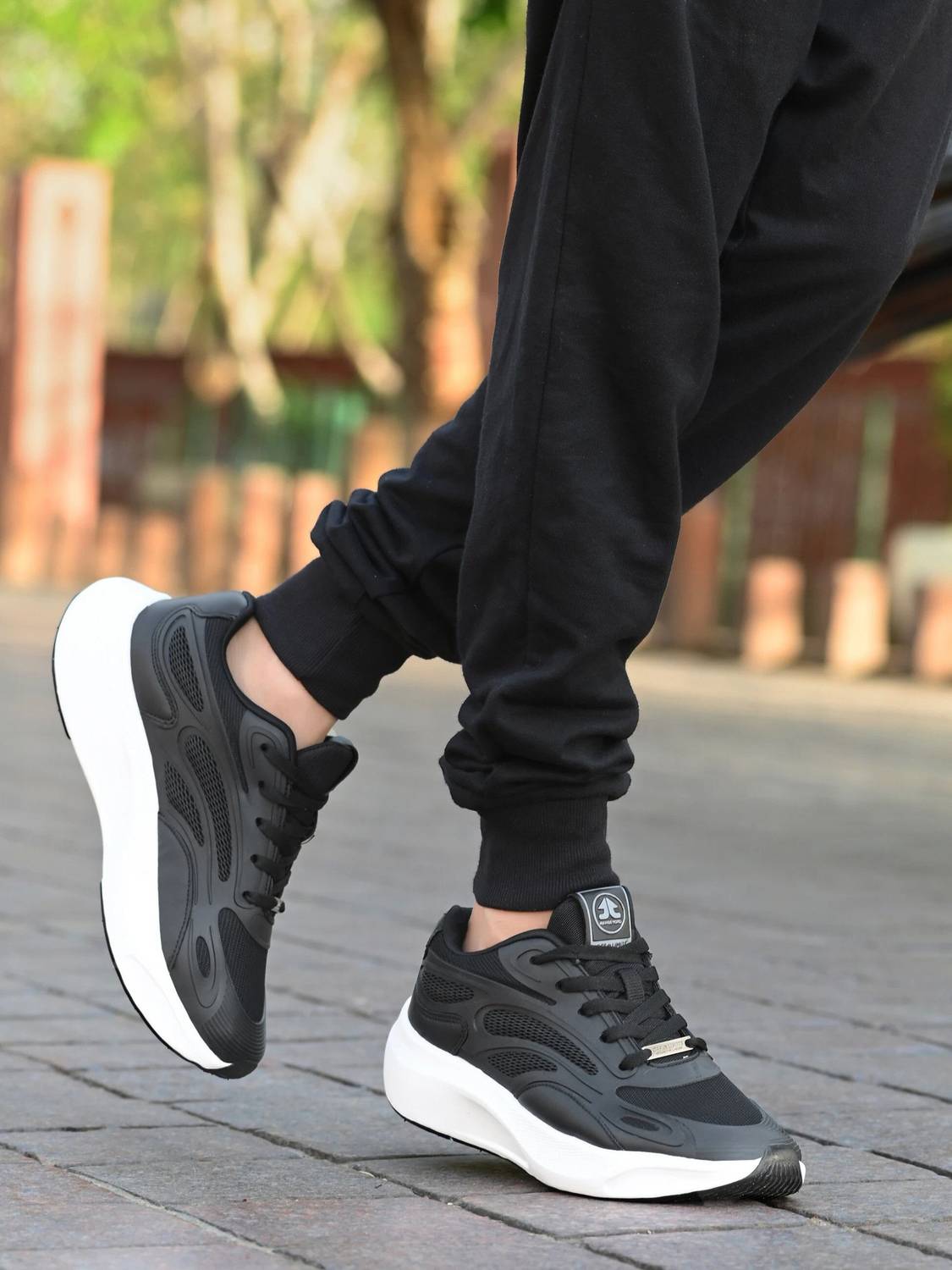 OFF LIMITS Gladiator Running Shoes For Men Black - Image 2