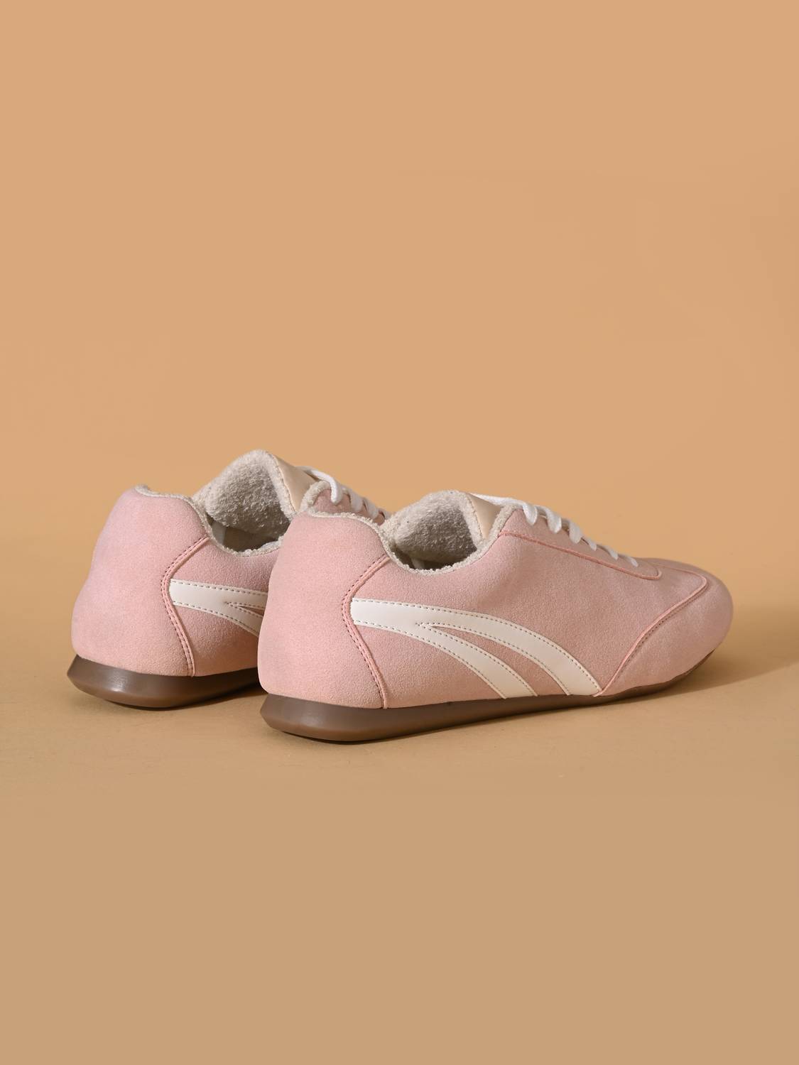 HRX Women's Pink Sneakers - Image 3