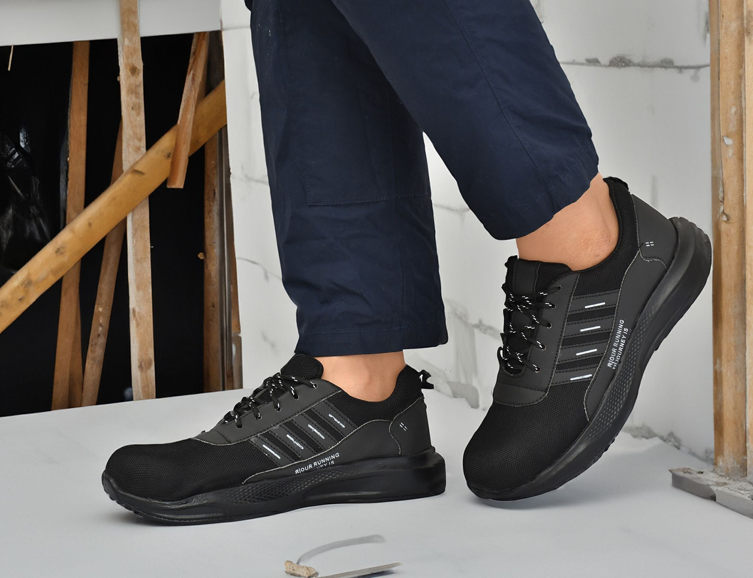 Image of Peclo Steel Toe Safety shoes For Men Outdoors For Men