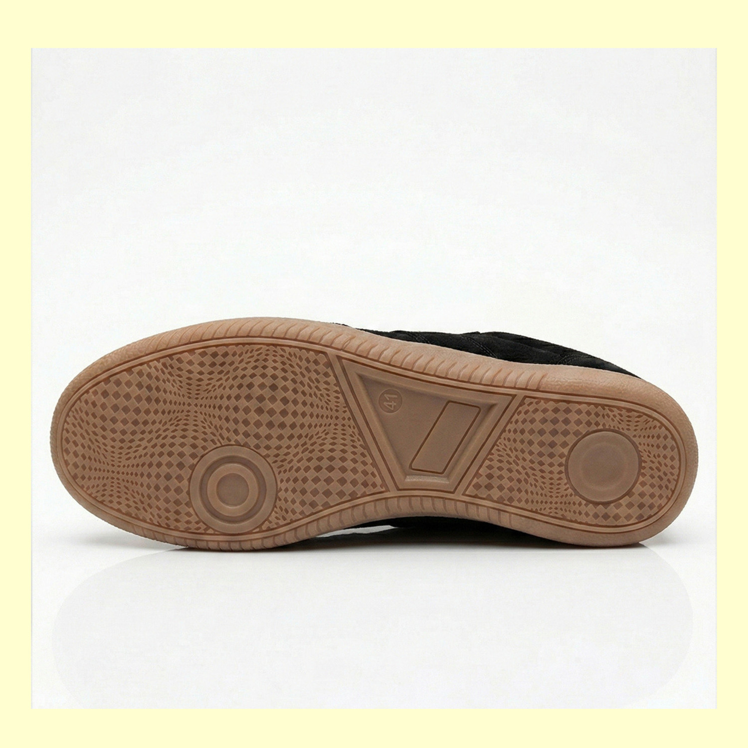 Image of Roadster Sneakers For Men
