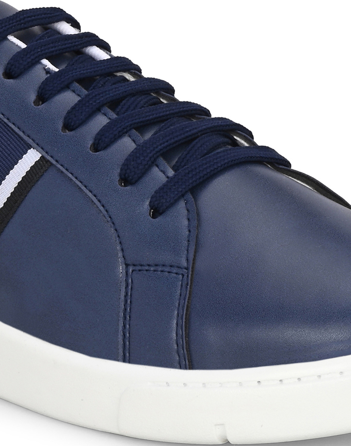 Image of Roadster Casual Sneakers For Men