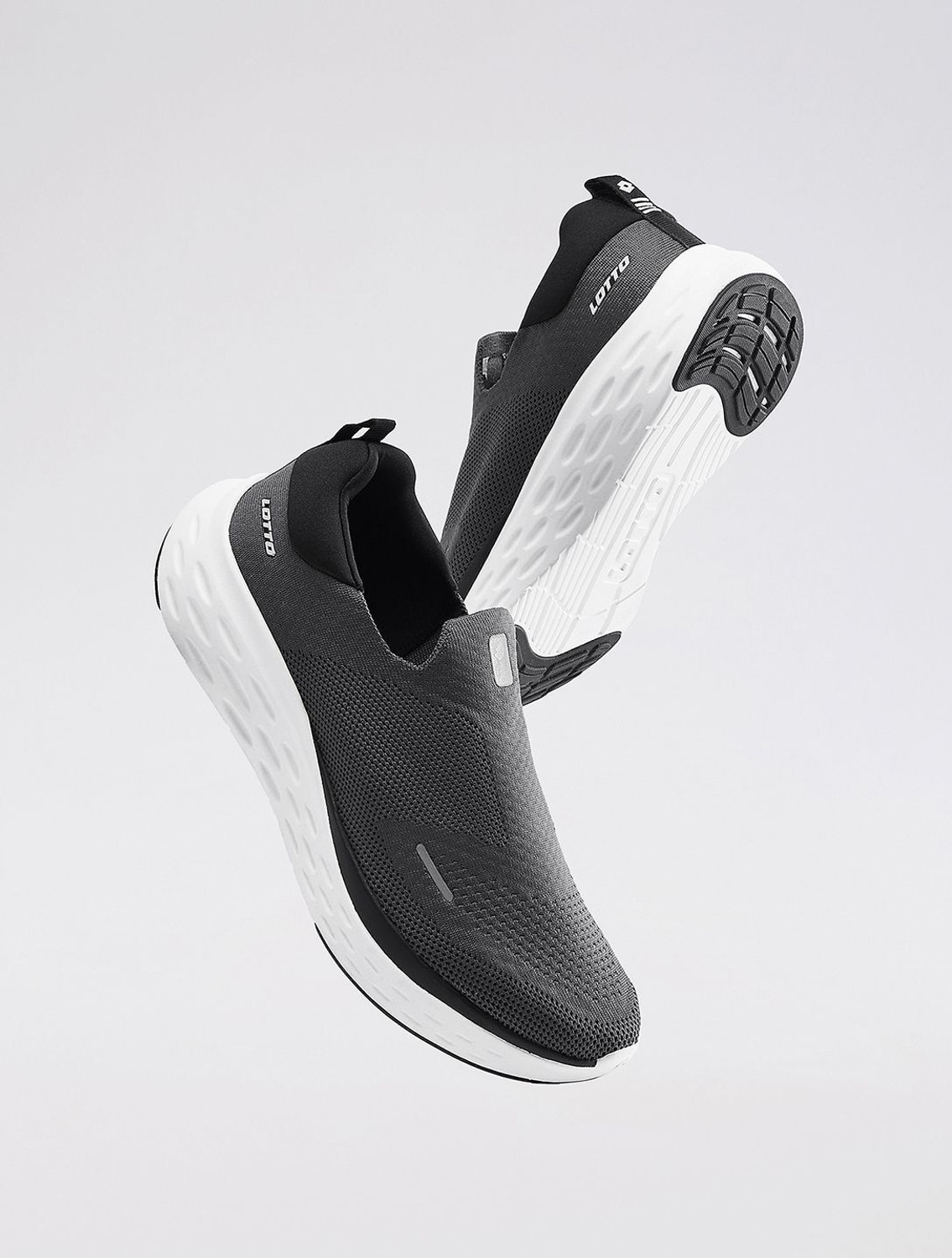 Image of LOTTO Aerostep Slip on Walking Shoes For Men