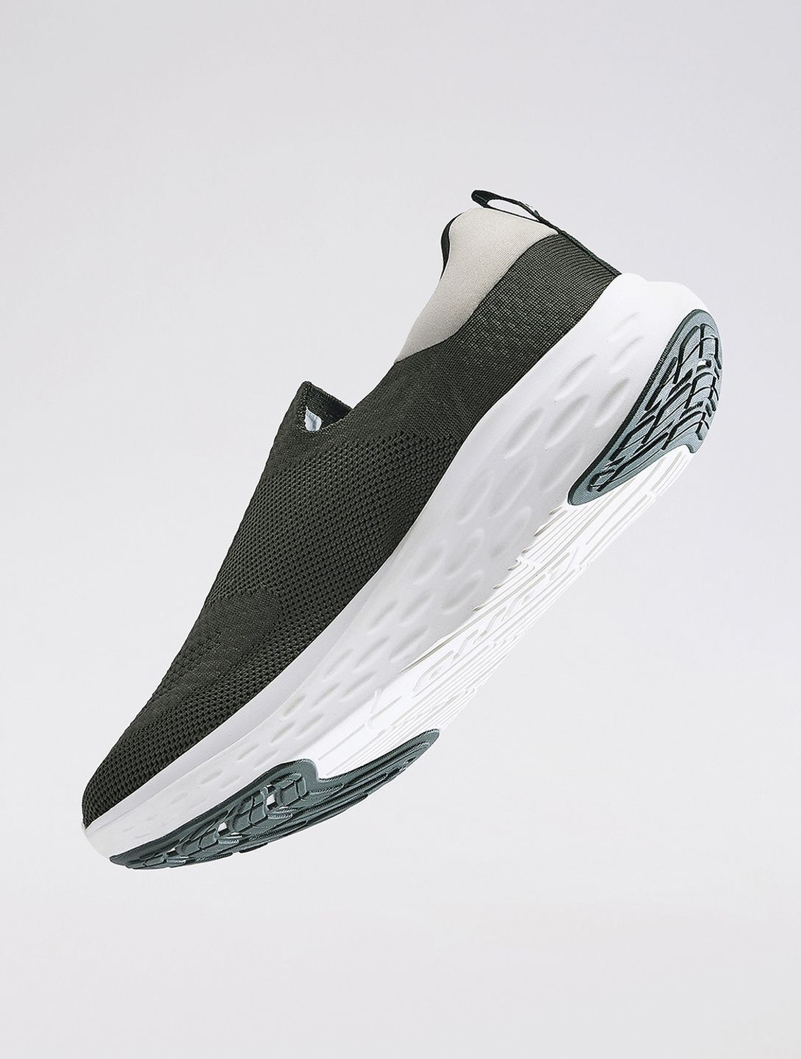 Image of LOTTO Aerostep Slip on Walking Shoes For Men