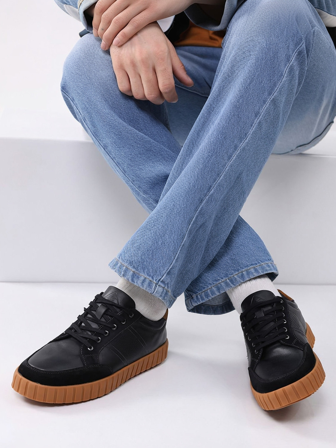 Image of MONTE CARLO Sneakers For Men (Black, 7)