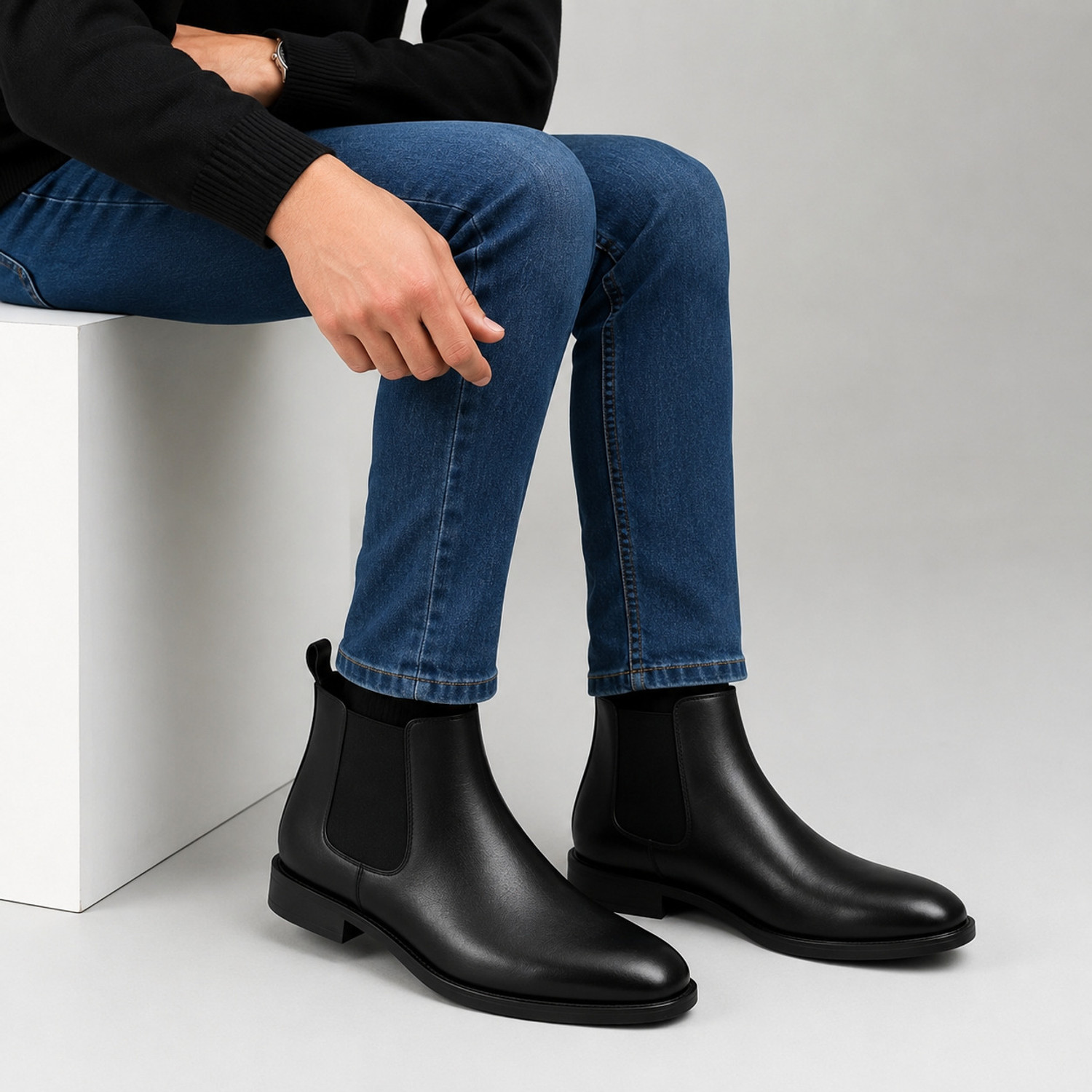 Image of BOLTVELOCITY Classic Chelsea Boots For Men
