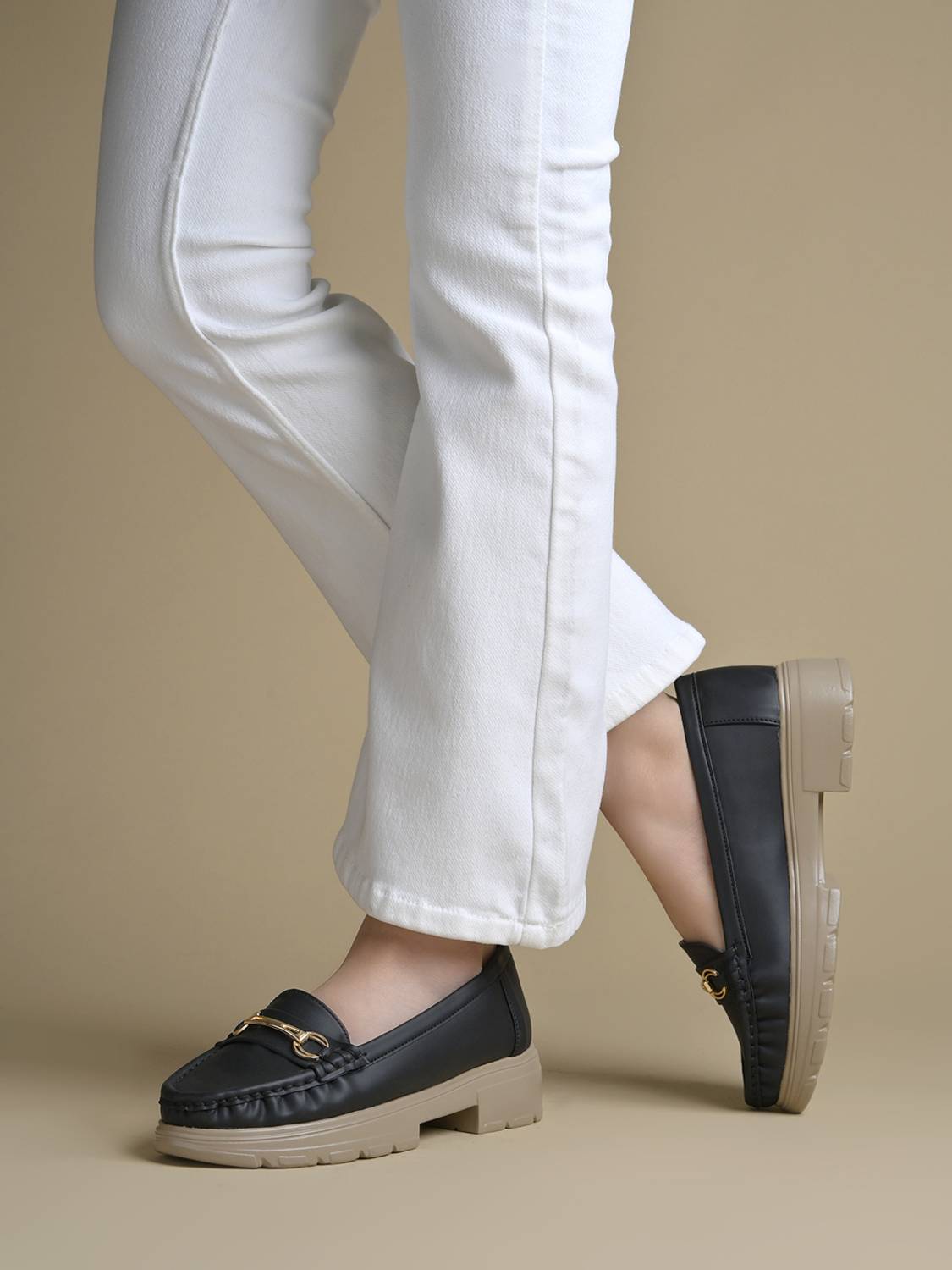 Dressberry Cushioned Loafers for Women - Image 5