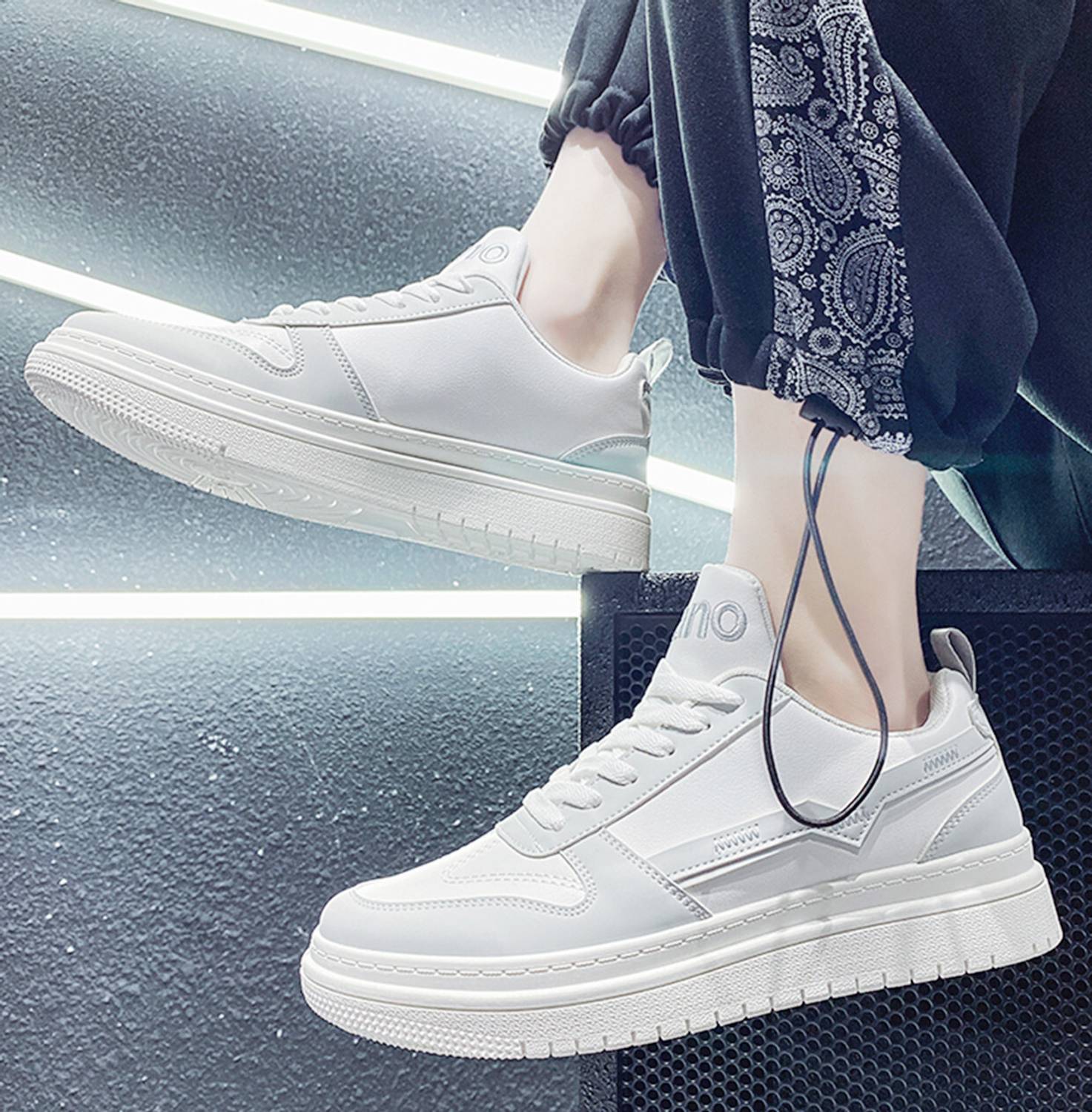Zsyto Men's White Sneakers - Image 4