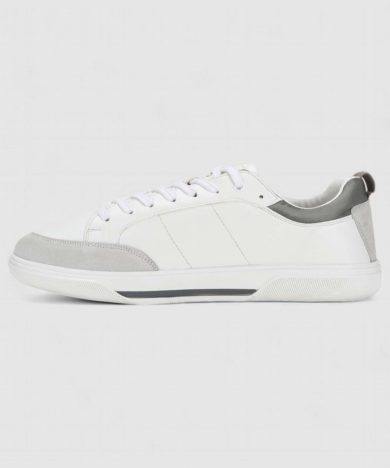 Image of LEVI'S Men's White Solid Sneakers Sneakers For Men (White, 11)