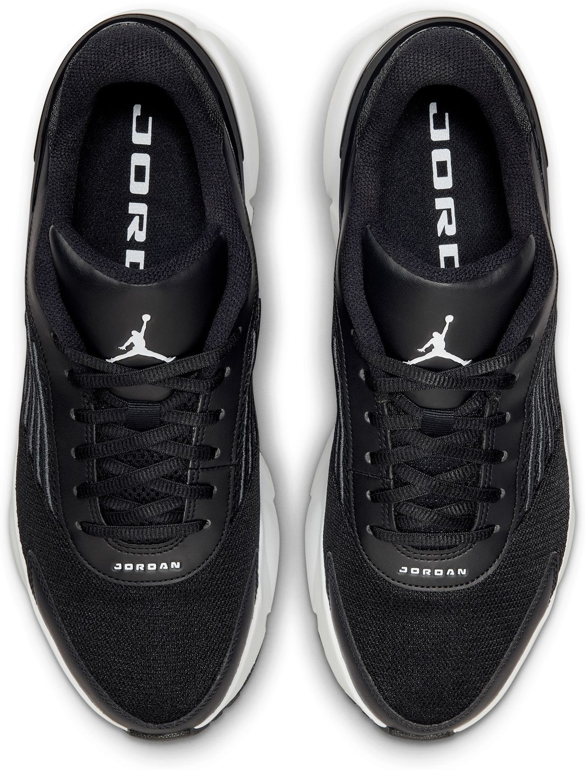 Image of NIKE Jordan Trunner Flow Sneakers For Men