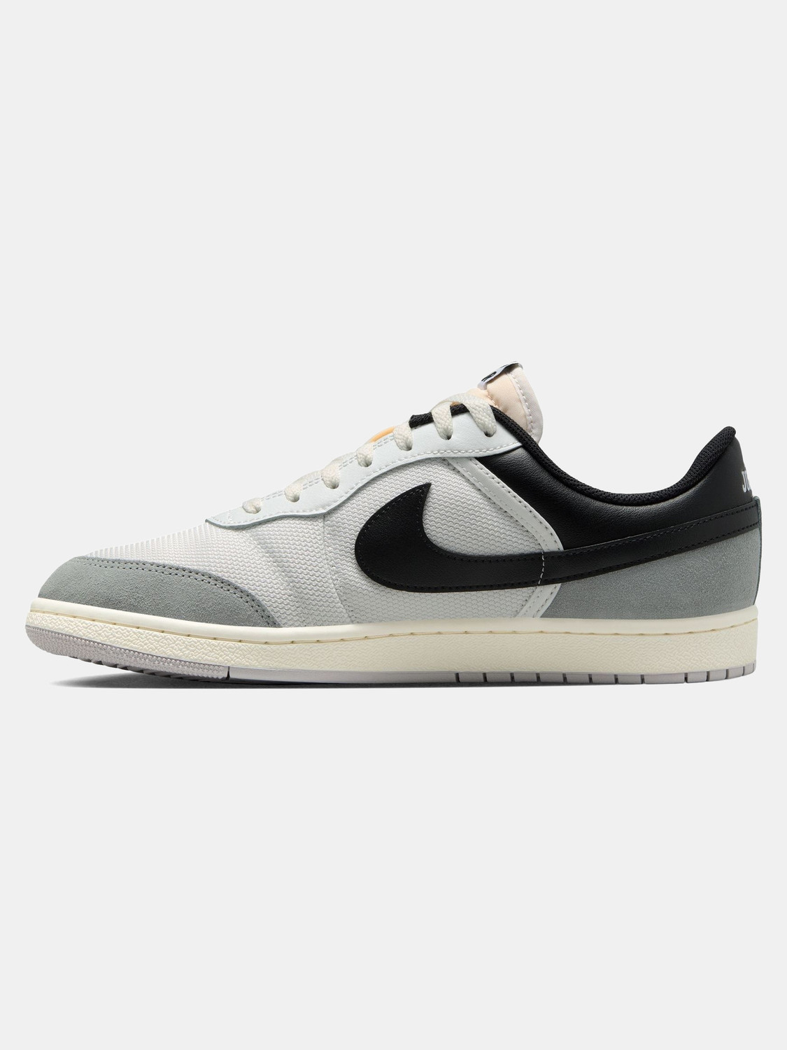Image of NIKE AIR JORDAN SKYLINE LOW Sneakers For Men