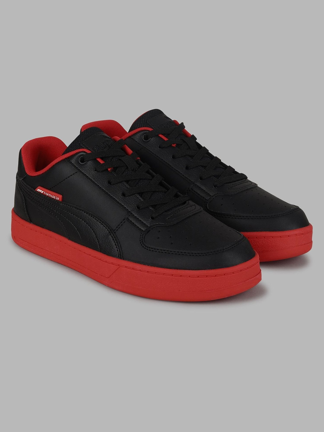 Image of PUMA F1 Caven 2.0 IN Sneakers For Men