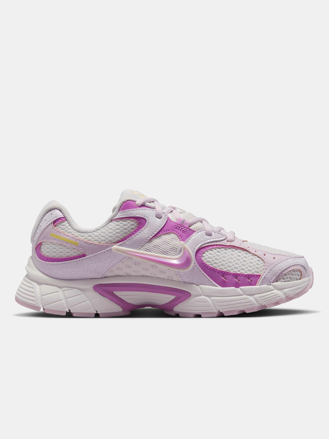 Image of NIKE V5 RNR Sneakers For Women