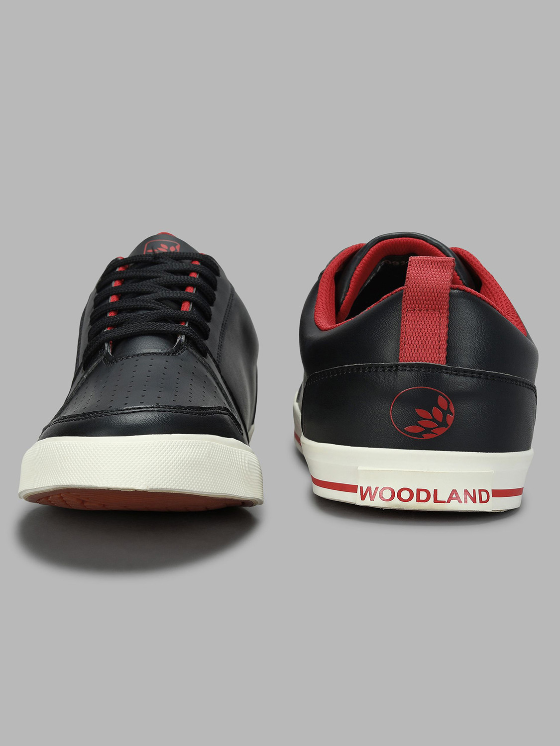 Image of WOODLAND Lace Up Lightweight Breathable Comfortable Daily Use Casuals For Men