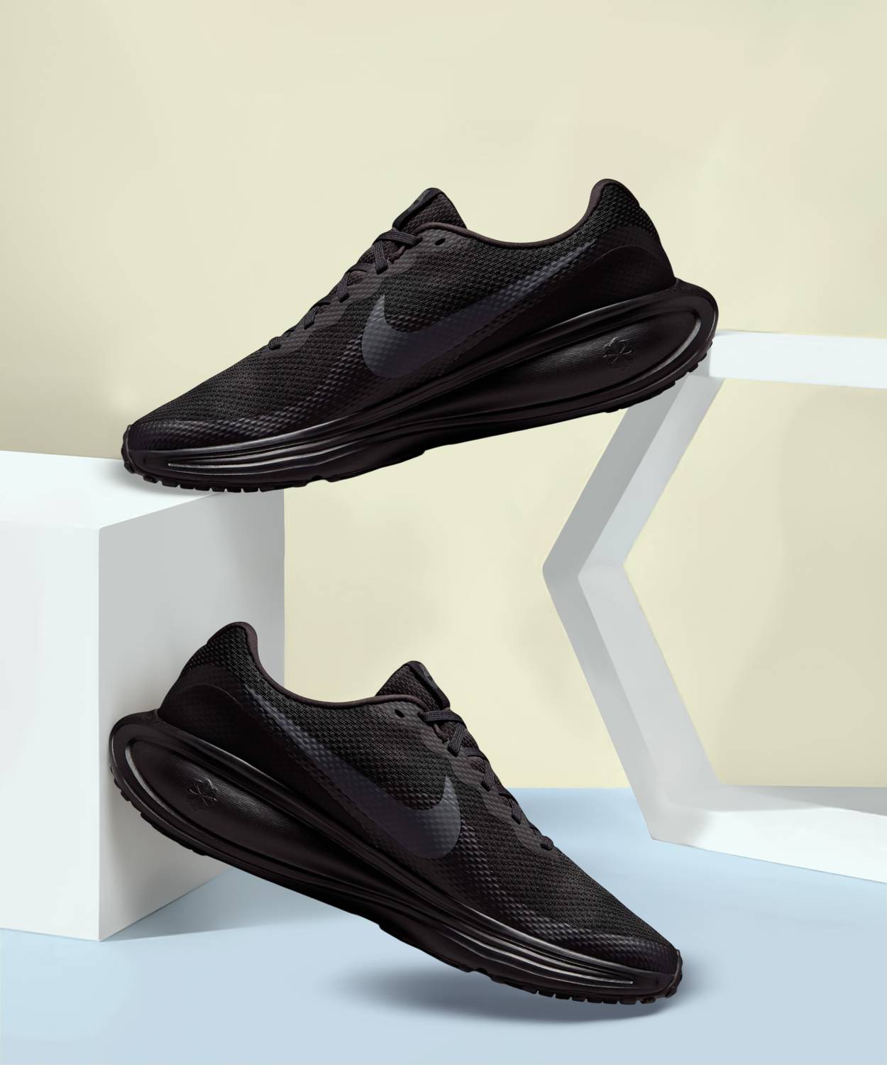 NIKE REVOLUTION 8 Running Shoes For Men