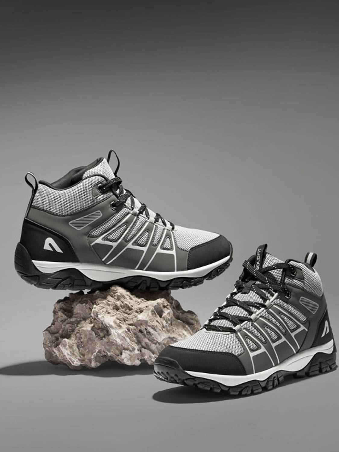 BOLDFIT Outlander Men Trekking Shoes - Image 2