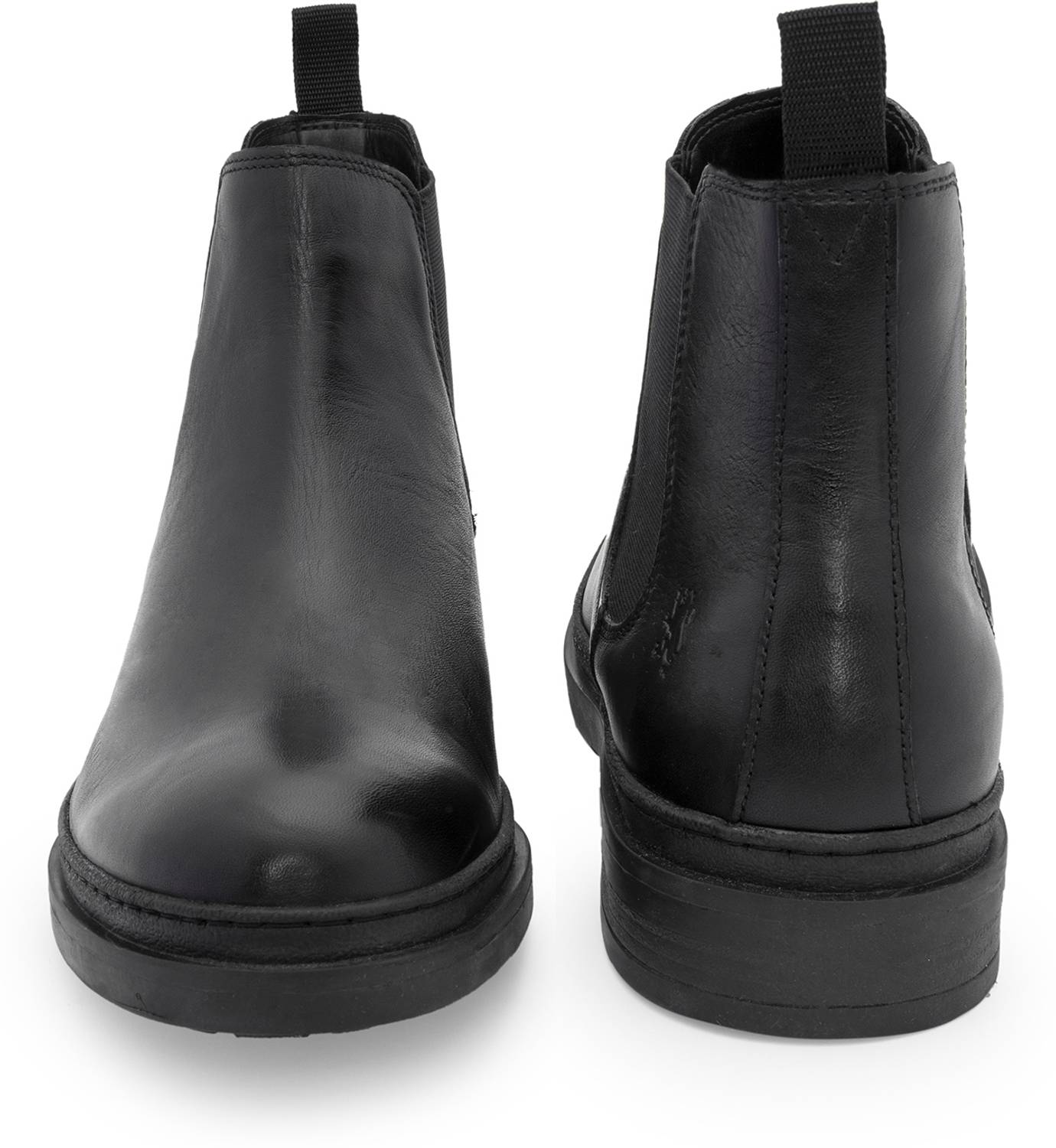 RED TAPE Chelsea Boots for Men in Black - Image 4