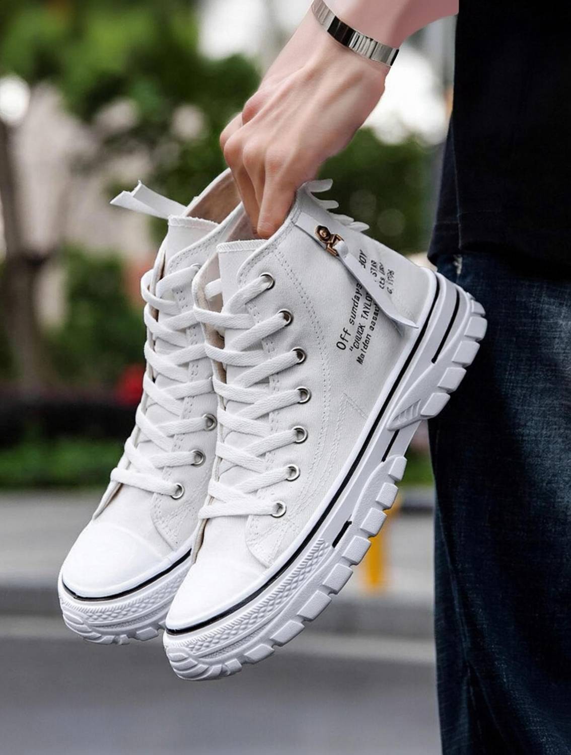 Labbin Casual Sneakers for Men