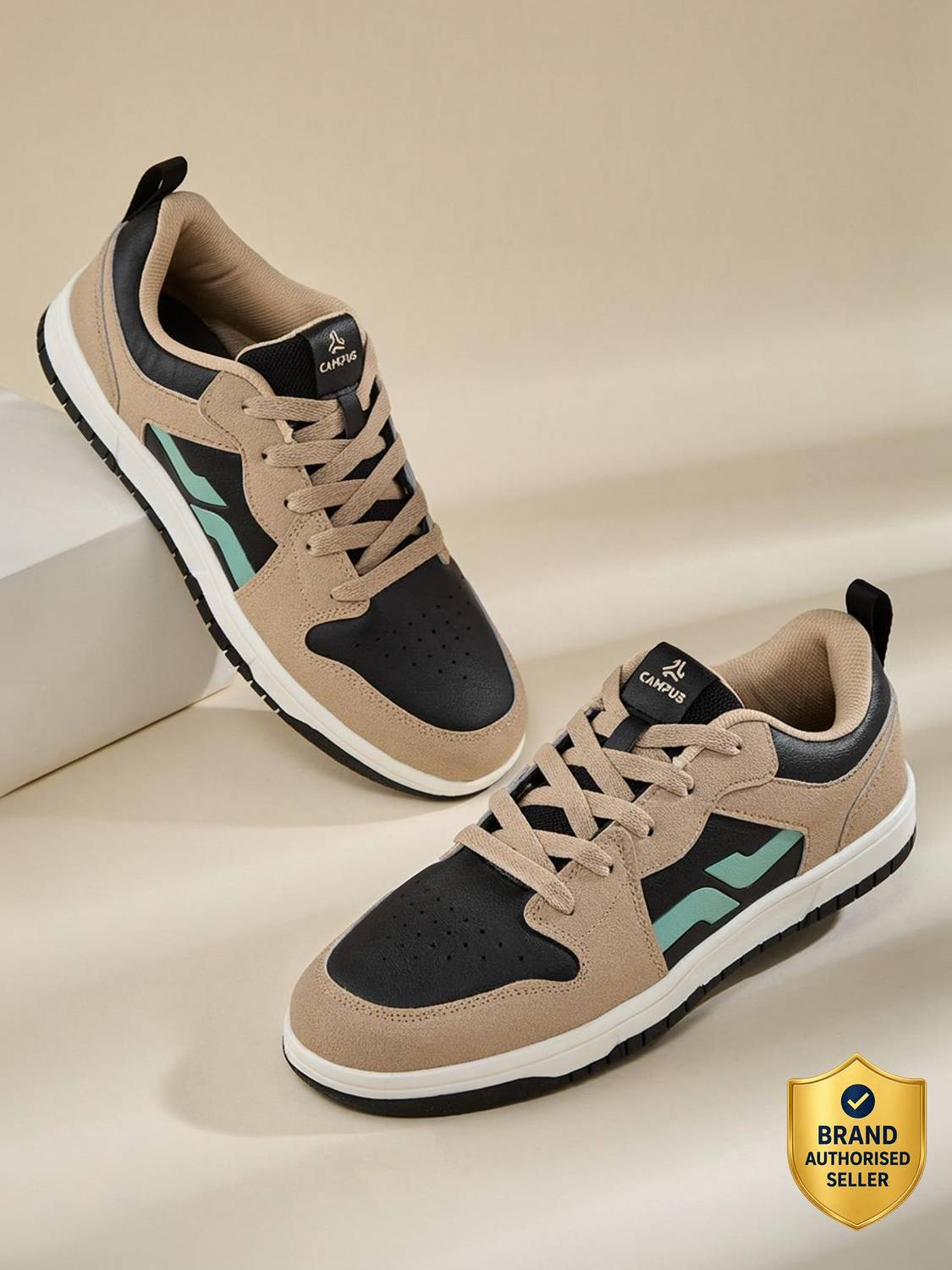 CAMPUS CRUVO Men Black Sneakers