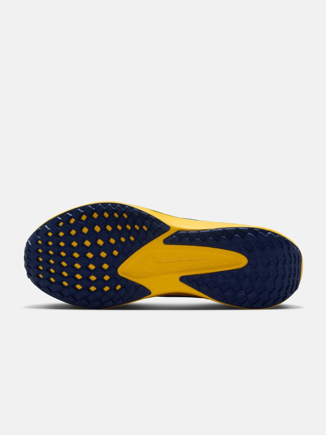 Image of NIKE Quest 6 Running Shoes For Men