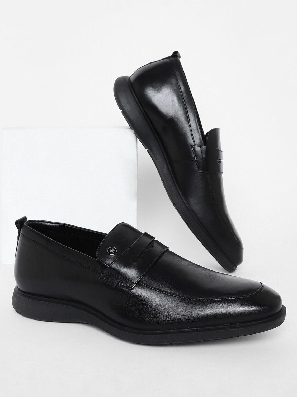 Image of LOUIS PHILIPPE Slip On For Men