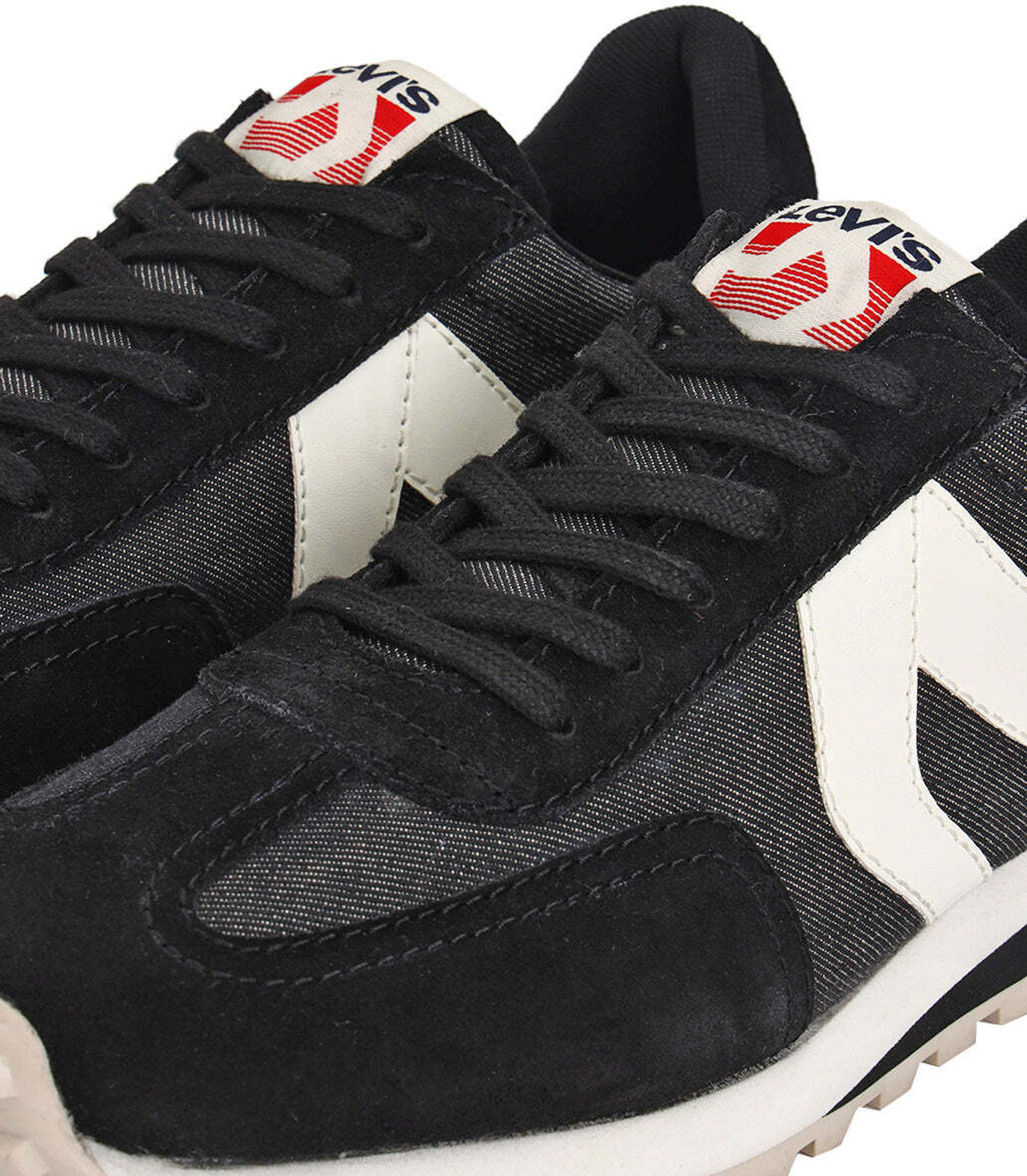 Image of LEVI'S Men's Black Colorblock Sneakers Sneakers For Men