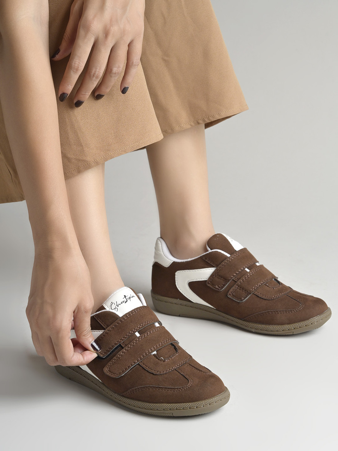 Image of SHOETOPIA Sneakers For Women