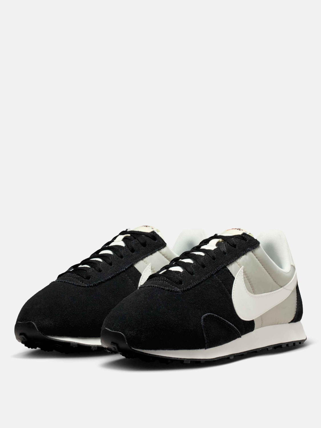 Image of NIKE Pre Montreal '17 Running Shoes For Men (Black, 5)
