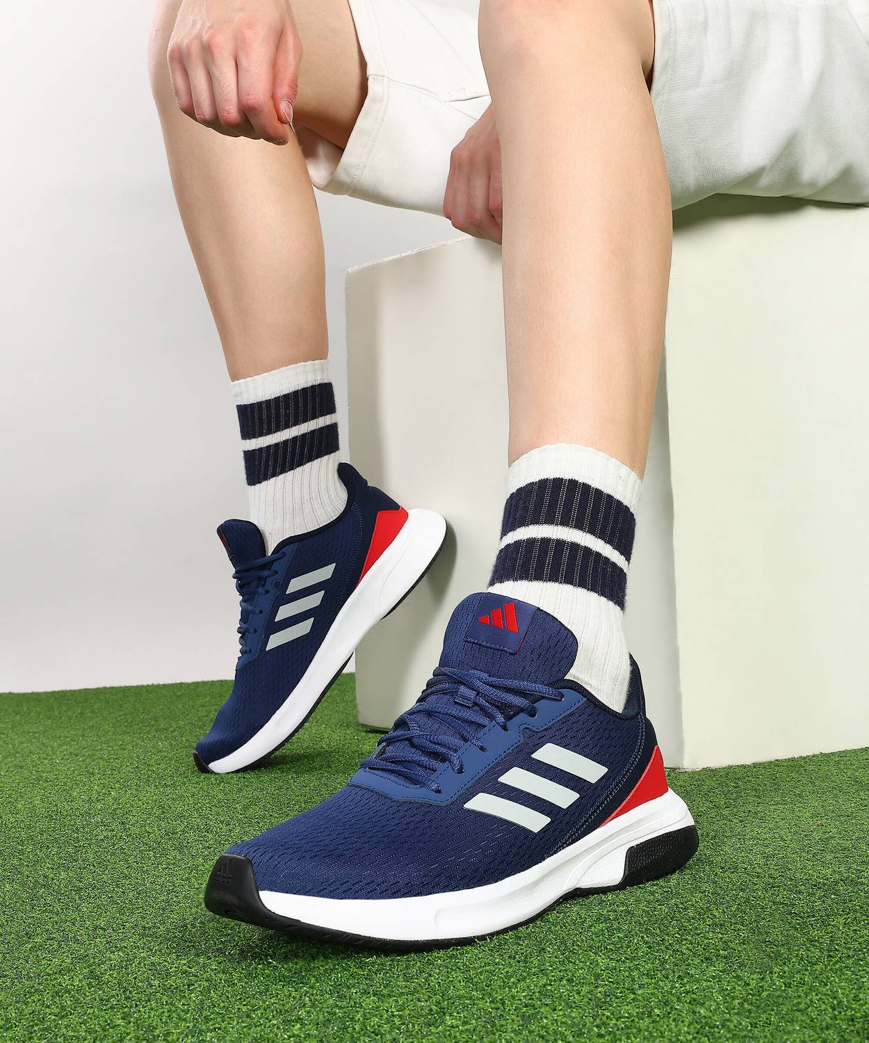 adidas Runesy M Running Shoes for Men - Image 4